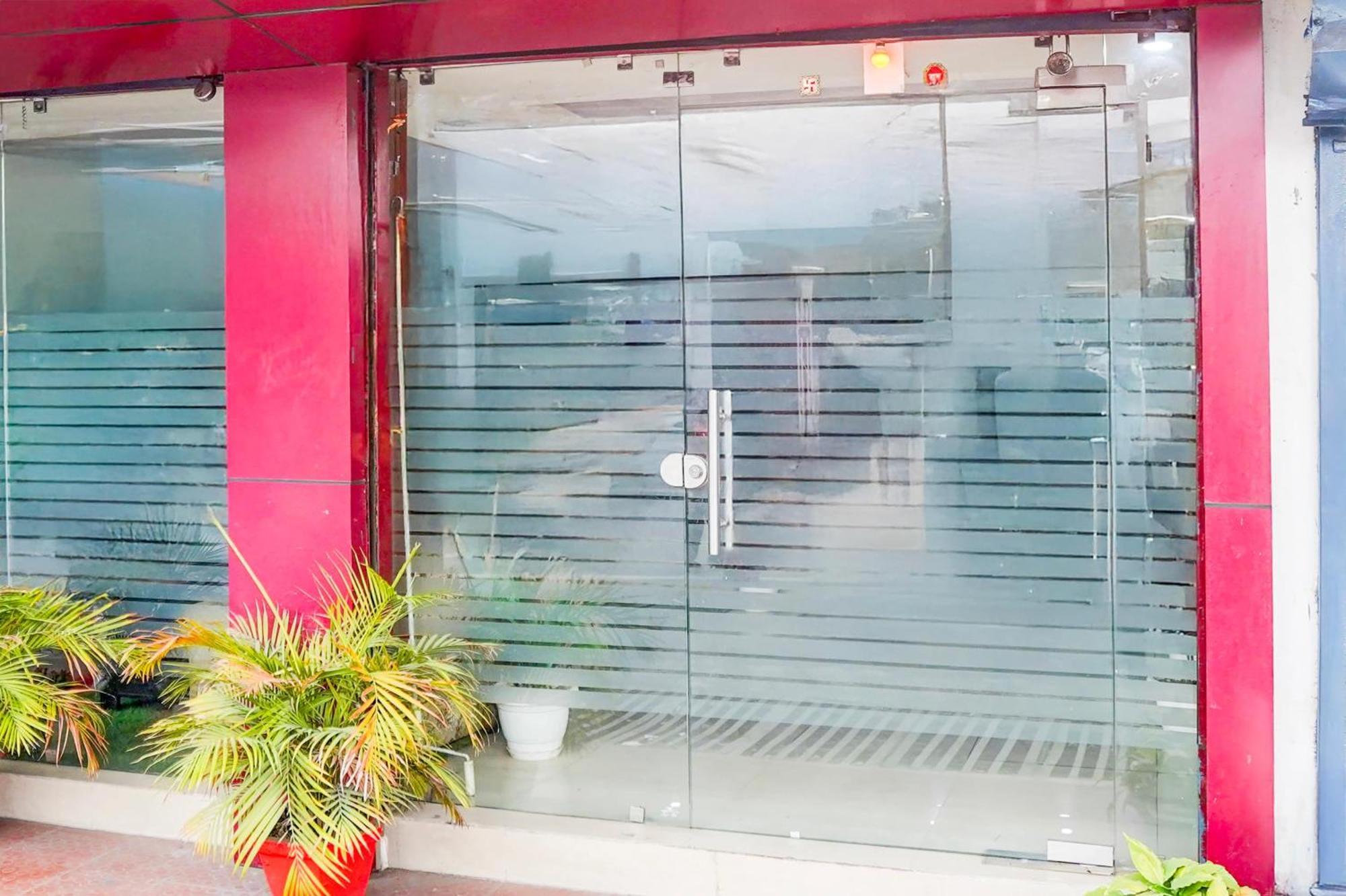 Super Hotel O Krishna Nagar Chowk Near Ongc Dehradun Eksteriør billede
