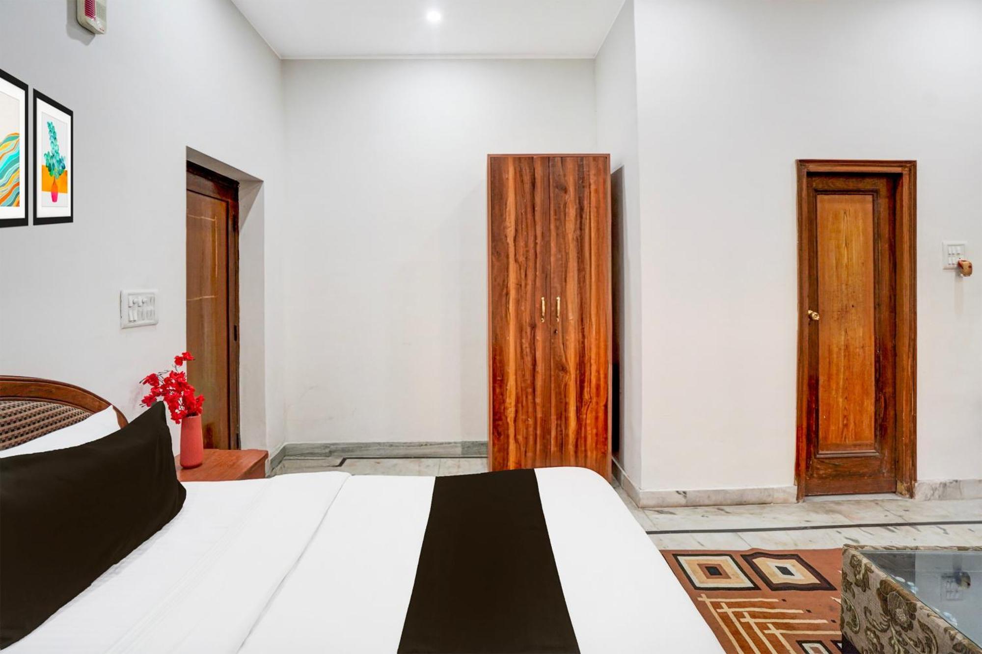 Super Hotel O Krishna Nagar Chowk Near Ongc Dehradun Eksteriør billede